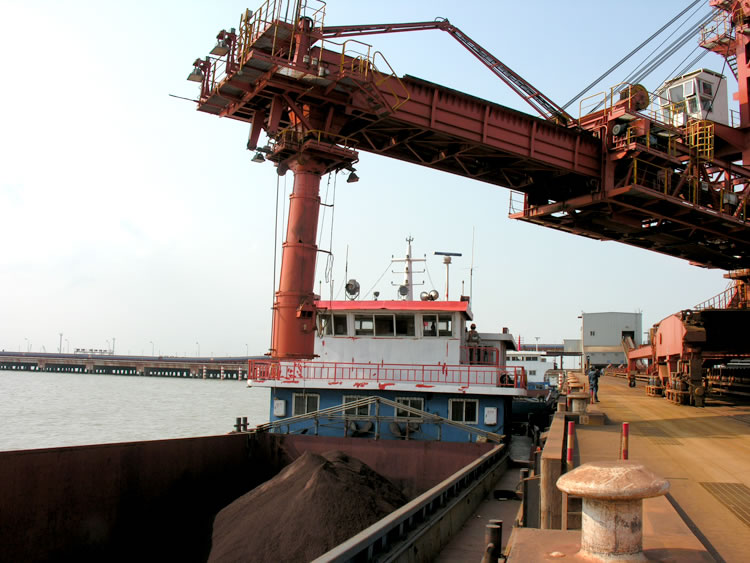 皮帶秤南京港務應用現(xiàn)場